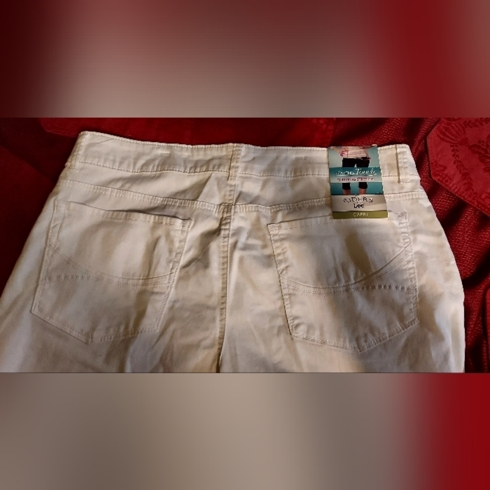 RIDERS by Lee women's capri slimming stretch MID Rise size 16 M - Picture 9 of 12